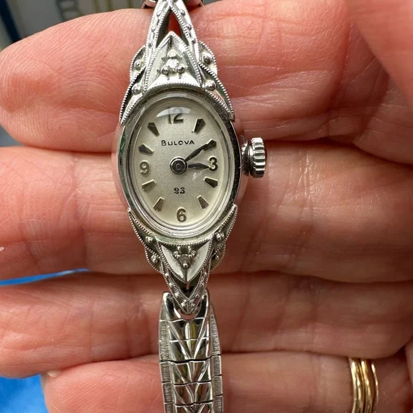 Bulova Silver Watch with Elegant Design - Picture 3 of 4